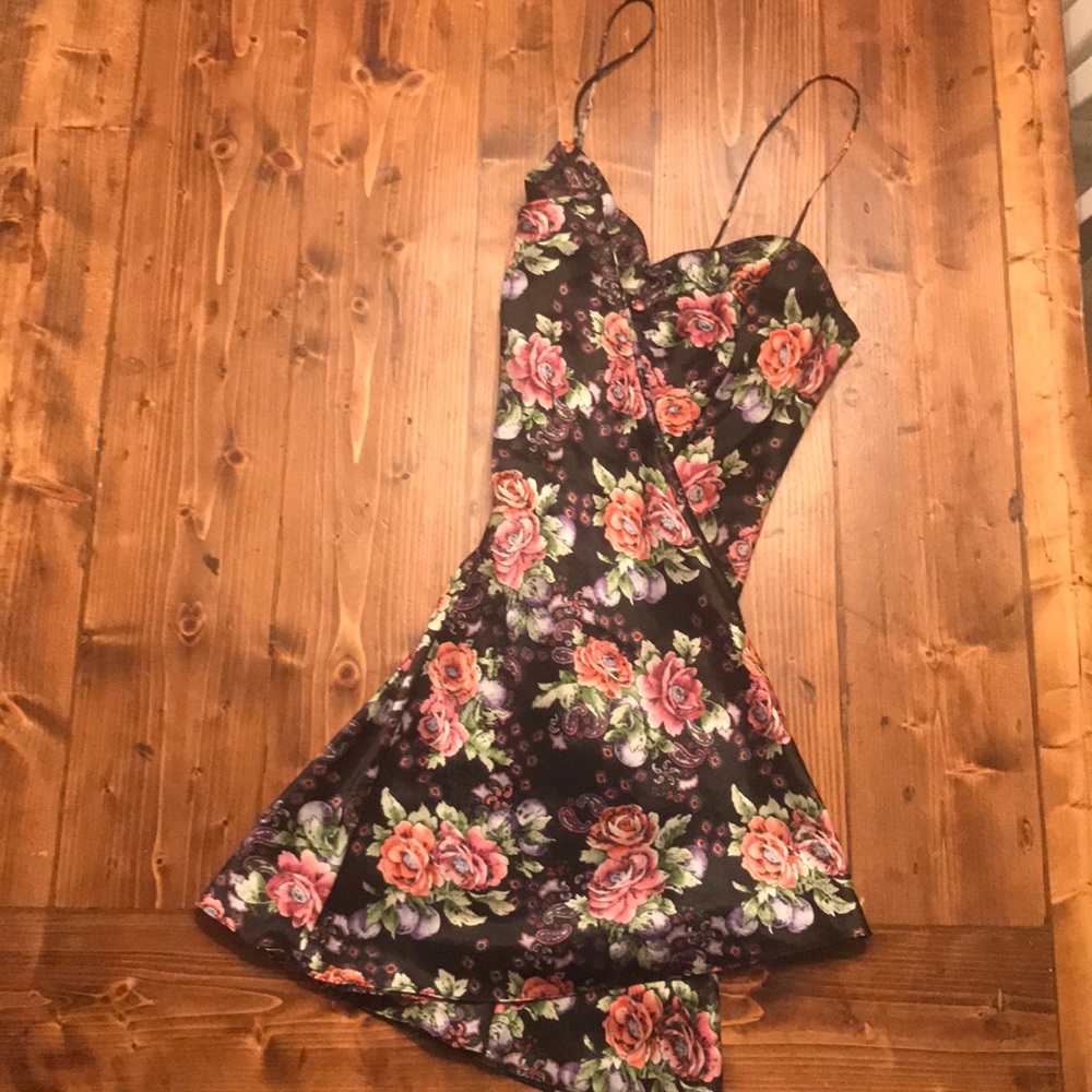 VINTAGE 90s Gold Label Victoria’s Secret Negligee